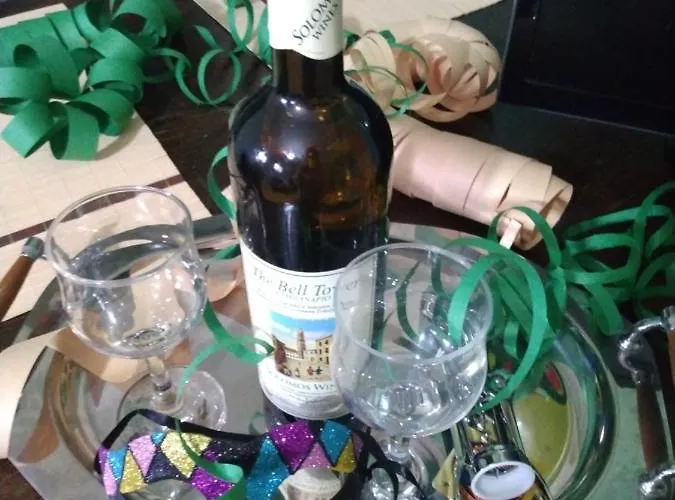 ζεστή φωλιά Patras